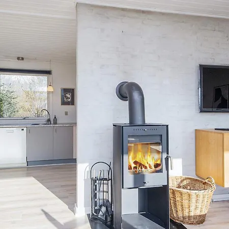 5 Person In Ansager-by Traum * Ansager