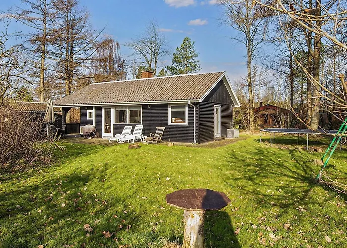 5 Person In Ansager-by Traum *