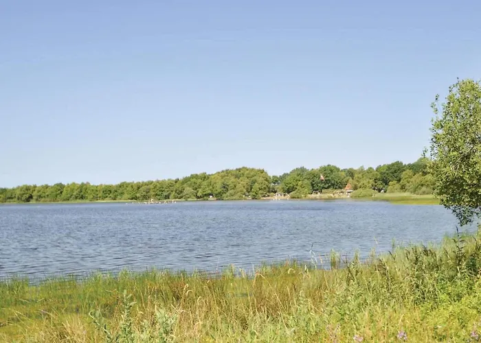 5 Person In Ansager-by Traum